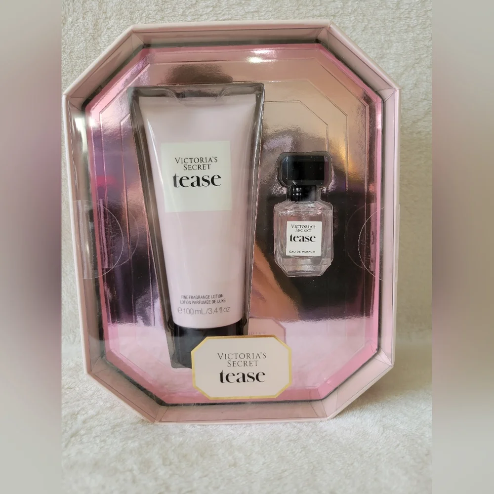 ✨️SOLD✨️Victoria's Secret Fragrance gift set TEASE - Picture 2 of 4